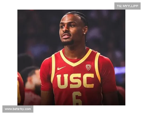 布朗尼专访透露保持训练状态 专注适应职业比赛节奏